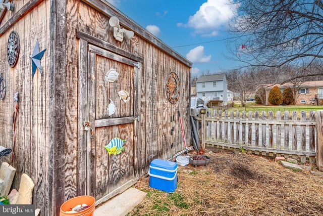 808 KNOXVILLE RD, Knoxville, MD 21758