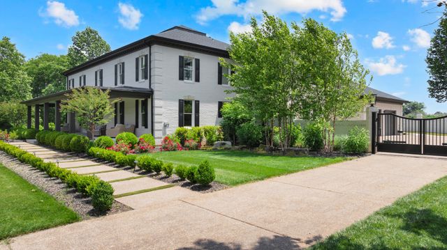 361 Riverbend Country Club Rd, Shelbyville, TN 37160