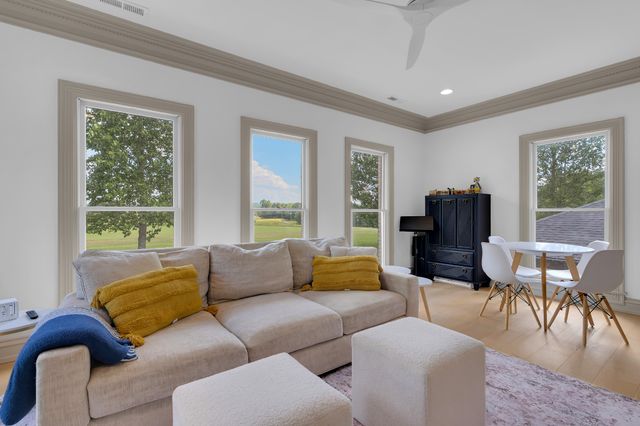 361 Riverbend Country Club Rd, Shelbyville, TN 37160