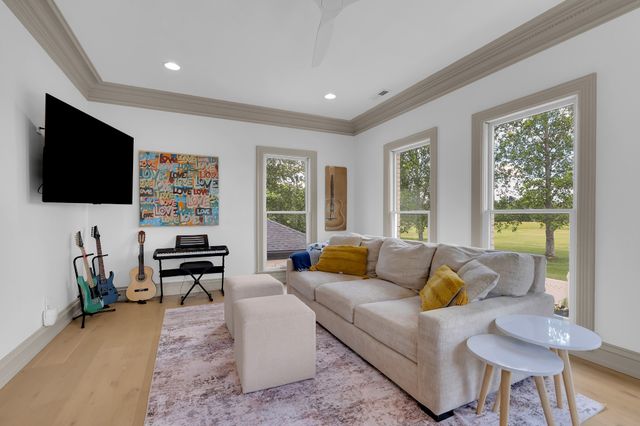 361 Riverbend Country Club Rd, Shelbyville, TN 37160