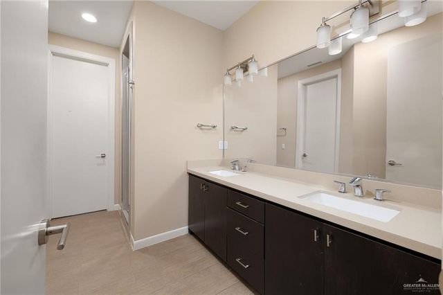 1445 Ozark Avenue, Mcallen, TX 78504