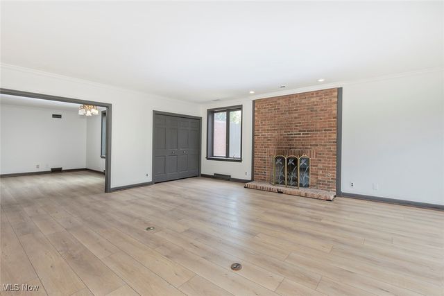 5200 Three Village Drive LLB, Lyndhurst, OH 44124