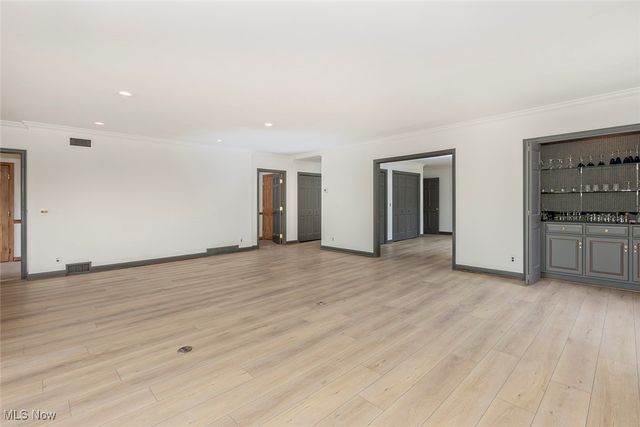 5200 Three Village Drive LLB, Lyndhurst, OH 44124