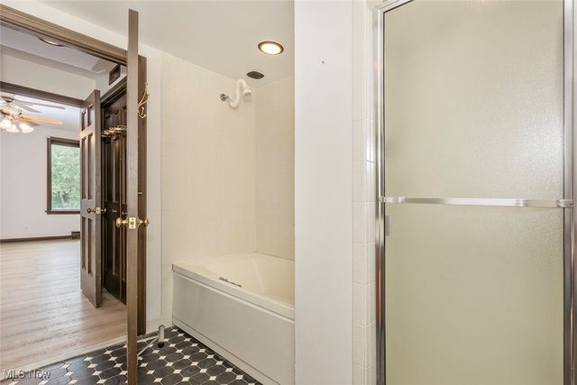 5200 Three Village Drive LLB, Lyndhurst, OH 44124