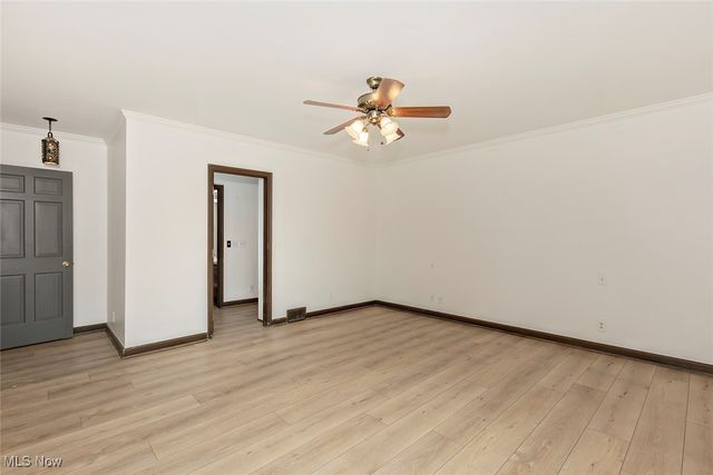 5200 Three Village Drive LLB, Lyndhurst, OH 44124