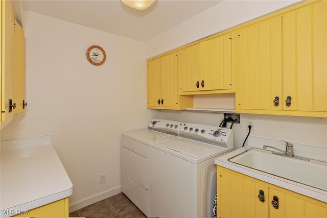 5200 Three Village Drive LLB, Lyndhurst, OH 44124