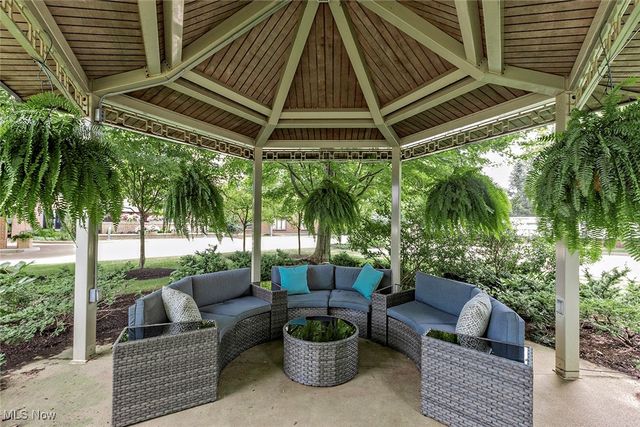 5200 Three Village Drive LLB, Lyndhurst, OH 44124