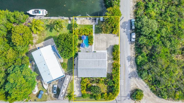 421 Ixora Drive, Big Pine Key, FL 33043
