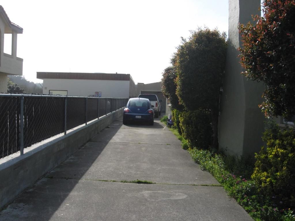 Image 4 of property listing at 220 Main Street, Half Moon Bay, CA 94019