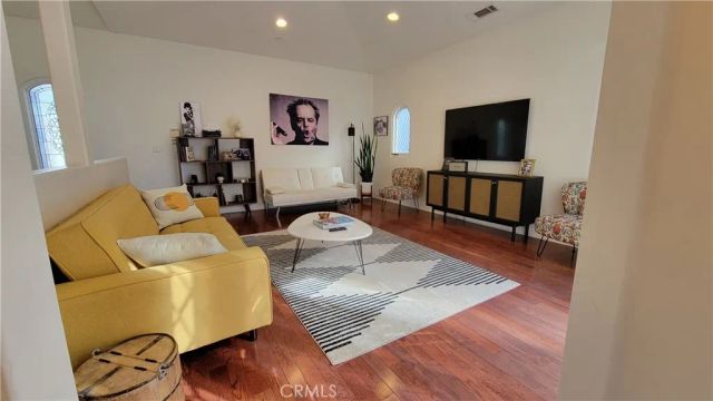 3015 Hollyridge, Los Angeles, CA 90068