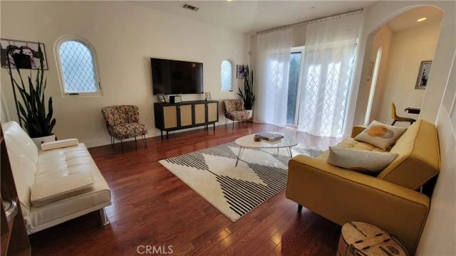 3015 Hollyridge, Los Angeles, CA 90068