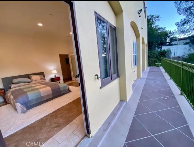 3015 Hollyridge, Los Angeles, CA 90068