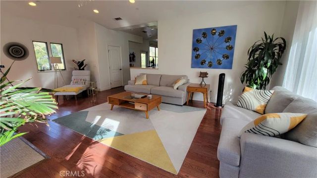 3015 Hollyridge, Los Angeles, CA 90068