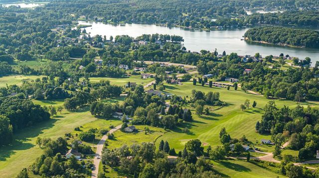 10370 heatherlawn Court, Somerset Twp, MI 49281