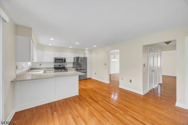 39 Balsam Ct, Hillsborough Twp., NJ 08844