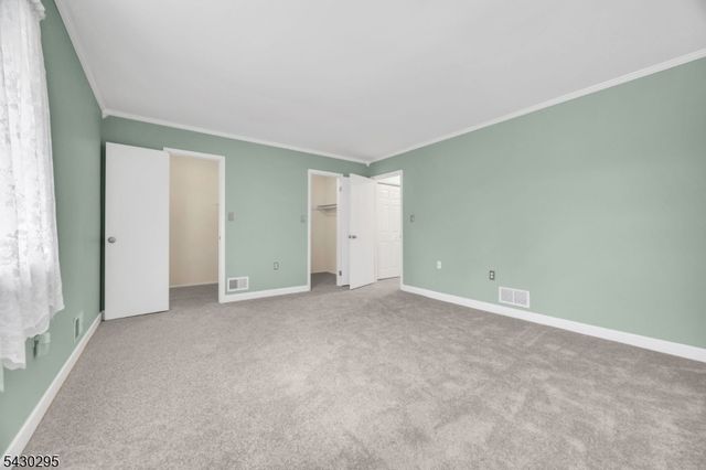 39 Balsam Ct, Hillsborough Twp., NJ 08844