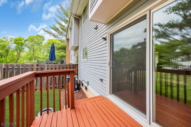 39 Balsam Ct, Hillsborough Twp., NJ 08844