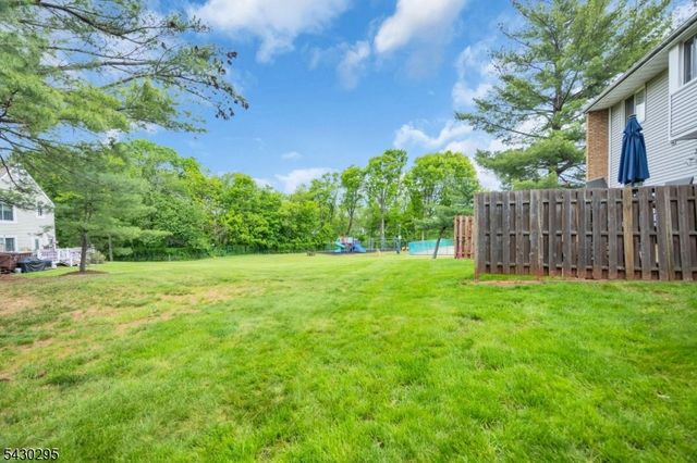 39 Balsam Ct, Hillsborough Twp., NJ 08844