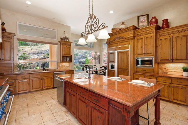 3611 Clover Valley Rd, Rocklin, CA 95677