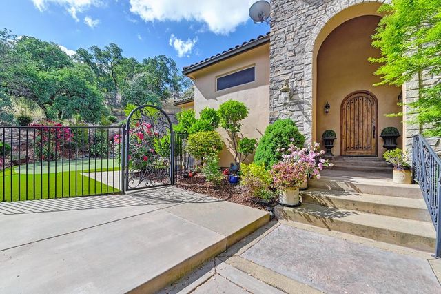 3611 Clover Valley Rd, Rocklin, CA 95677