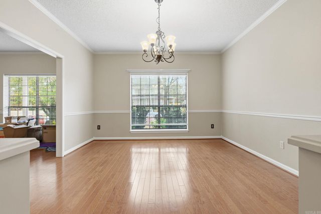 208 Summerfield Dr., Bryant, AR 72022