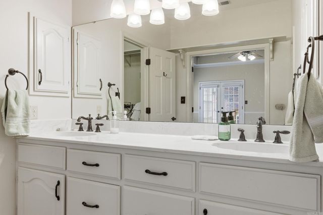 208 Summerfield Dr., Bryant, AR 72022