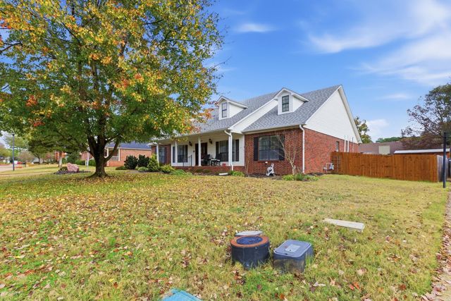 208 Summerfield Dr., Bryant, AR 72022