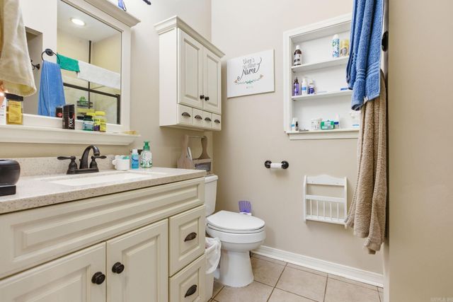 208 Summerfield Dr., Bryant, AR 72022