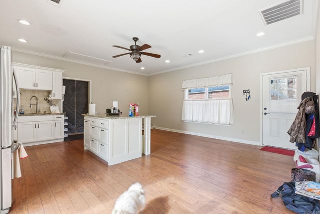 208 Summerfield Dr., Bryant, AR 72022