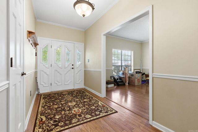 208 Summerfield Dr., Bryant, AR 72022