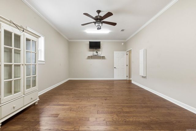 208 Summerfield Dr., Bryant, AR 72022