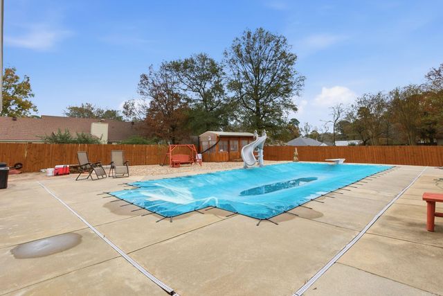 208 Summerfield Dr., Bryant, AR 72022