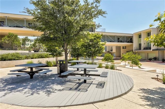 604 North Bluff DR 214, Austin, TX 78745