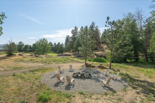 821 S Steen Rd, Spokane Valley, WA 99037