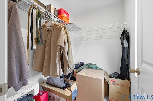 261 Chanticleer Dr, Petersburg, VA 23805