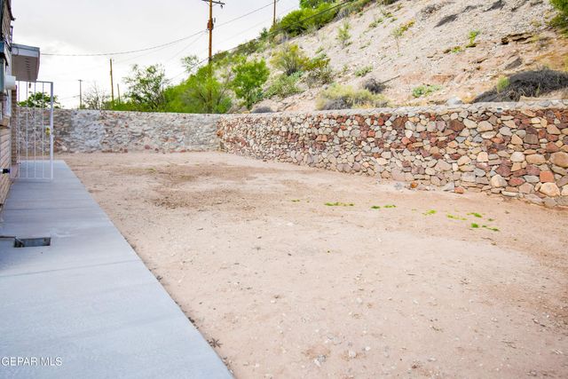 121 FOUNTAIN Road, El Paso, TX 79912
