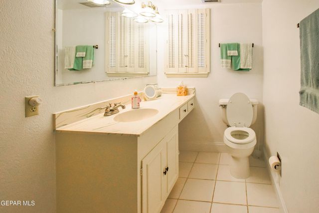 121 FOUNTAIN Road, El Paso, TX 79912