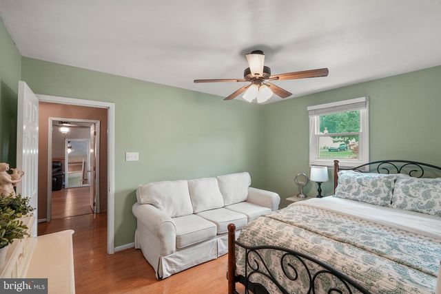 56 FALCON DR, Chalfont, PA 18914
