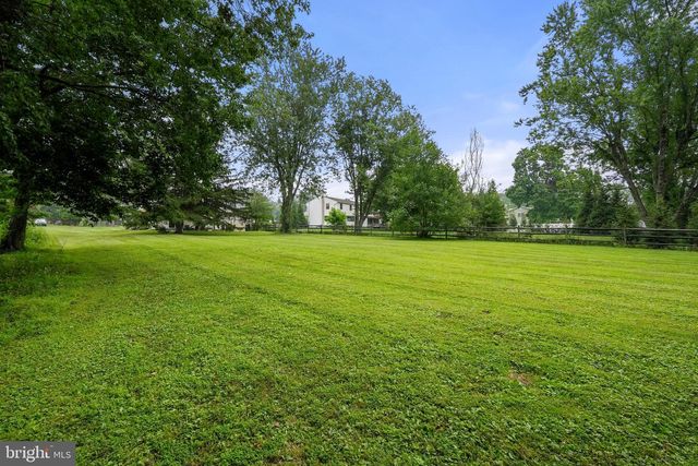 56 FALCON DR, Chalfont, PA 18914