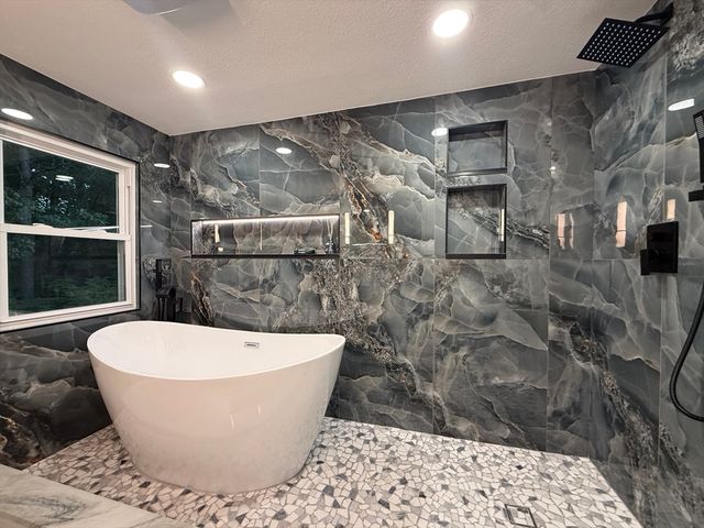 19 Normandy Rd, Springfield, MA 01106