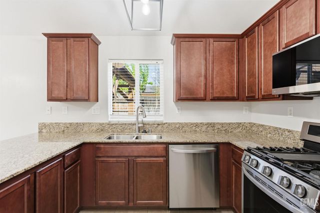 5500 Baja Drive, Bakersfield, CA 93307