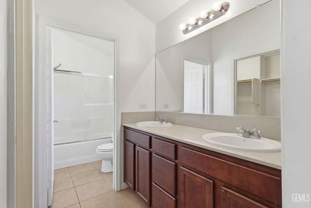 5500 Baja Drive, Bakersfield, CA 93307