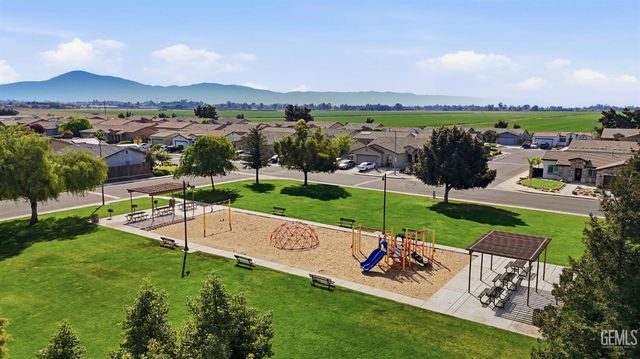 5500 Baja Drive, Bakersfield, CA 93307