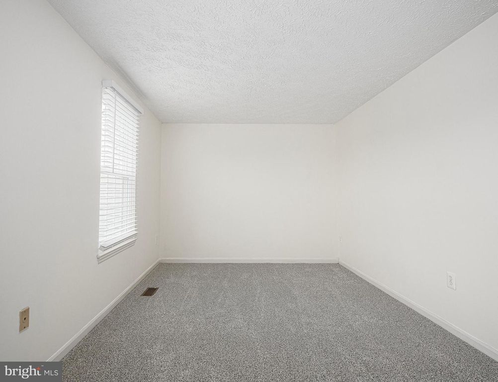 Image 13 of property listing at 1219 VALLEY LEAF CT, Edgewood, MD 21040