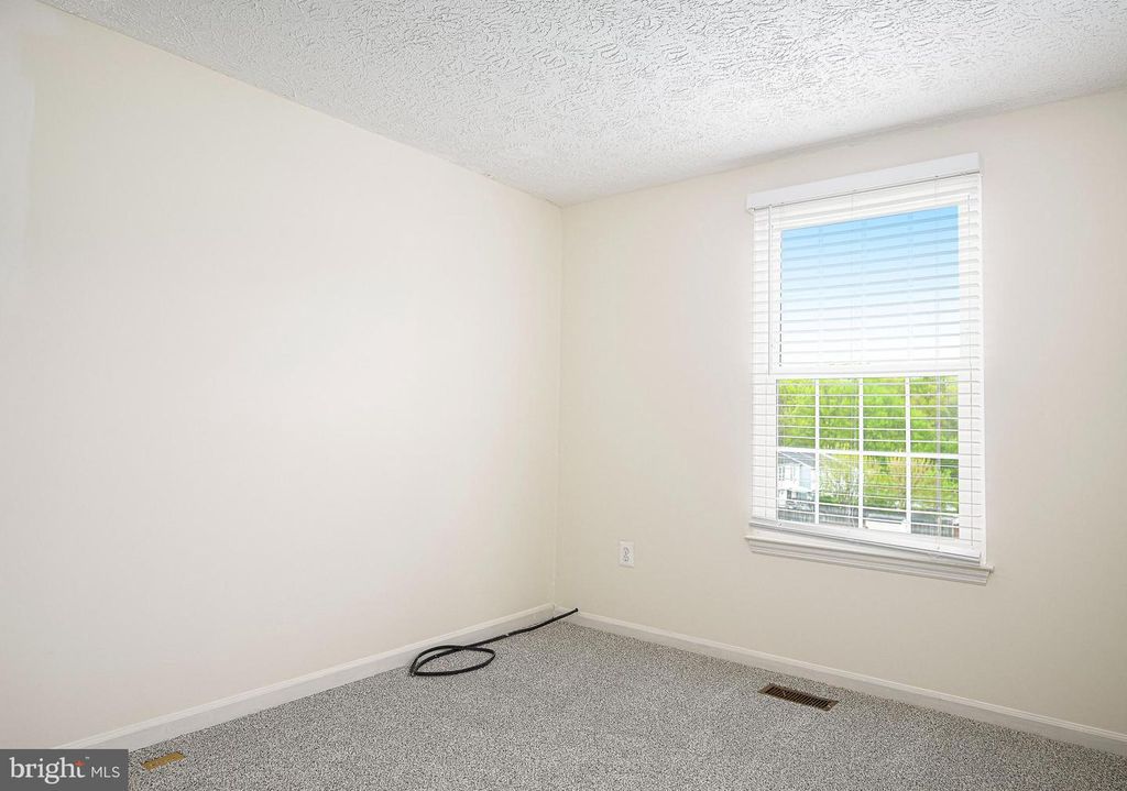 Image 15 of property listing at 1219 VALLEY LEAF CT, Edgewood, MD 21040