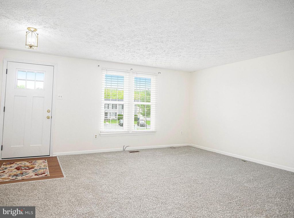 Image 4 of property listing at 1219 VALLEY LEAF CT, Edgewood, MD 21040