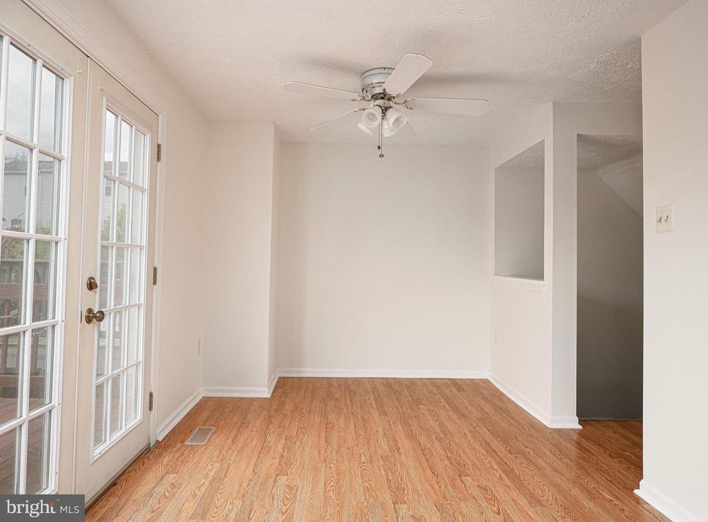 Image 7 of property listing at 1219 VALLEY LEAF CT, Edgewood, MD 21040