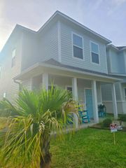 132 Lavaca, Rockport, TX 78382