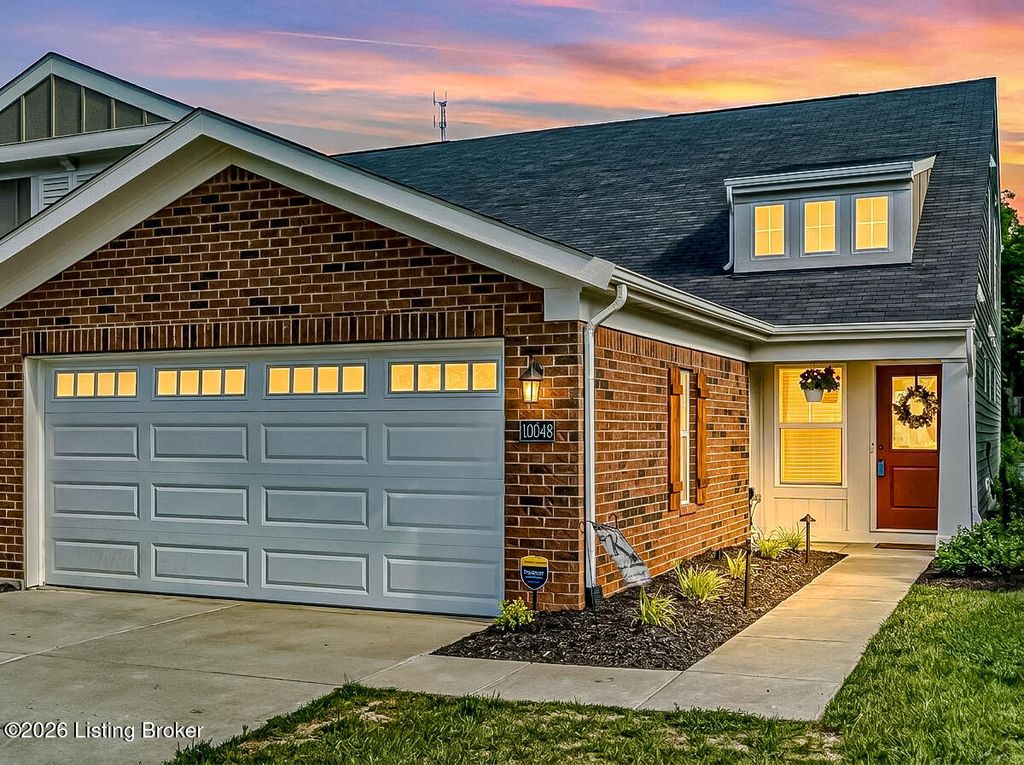 10048 Windcrest Farms Ln, Louisville, KY 40291