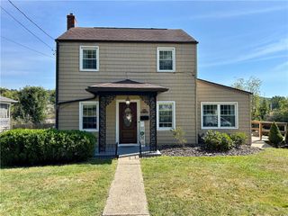 2021 Fawcett Ave, White Oak, PA 15131